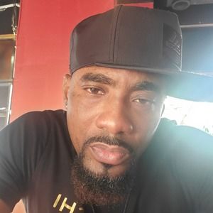 Meet your Posher, Corey